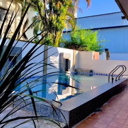 Homestay Alorsetar Towncentre By Astarila Guesthouse-Amancentral -Islam Sahaja - 2Storey Banglo, Private Pool, Bbq Area & Sports - Max 30Pax